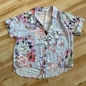 Candie’s Flowy Floral Blue/Purple Button Down Spring Summery Top Sz M